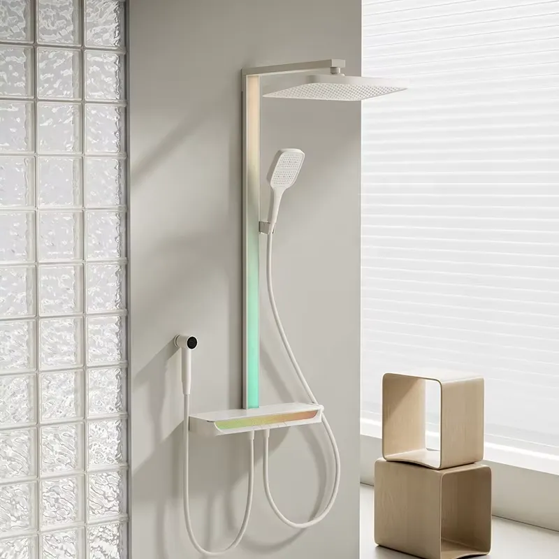 Spa & Wellness Centre Lielupe - Messing Digitaler Wasserfall-Duschset Wandmontiert Regen-Piano Smart